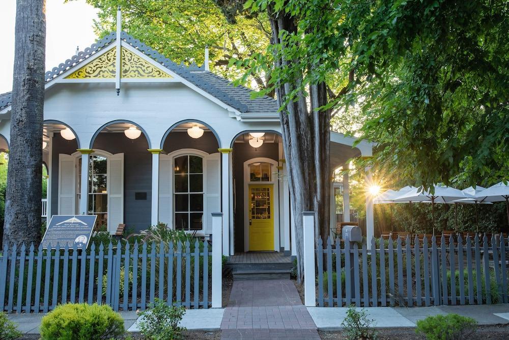 Brannan Inn
